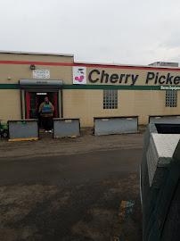 Cherry Picked Auto Parts018