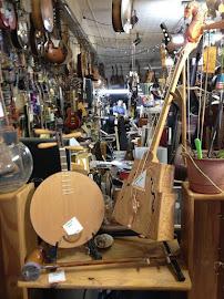 Guitar Junkyard019