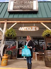 West Main Antiques020