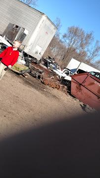 New Deal Auto Salvage02