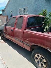 Junk cars pay top cash /we buy cars trucks in los Angeles02