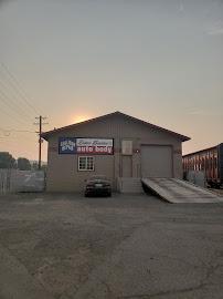 Dave Barlow's Auto Body Shop Prineville02