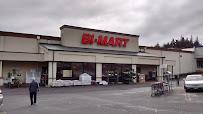 Bi-Mart Membership Discount Stores03