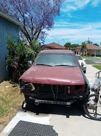 Junk cars pay top cash /we buy cars trucks in los Angeles03