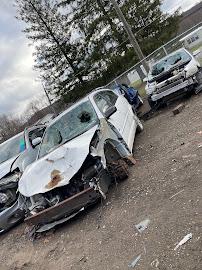 Brooks Auto Wreckers & Towing04