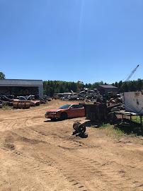 Cooley's Truck & Auto Wrecking05