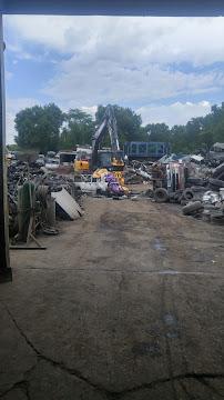 Aikey Auto Salvage Inc06