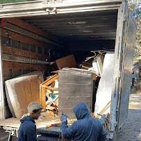 UNIVERSAL JUNK REMOVAL LLC07