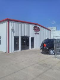 G & R Auto Parts08