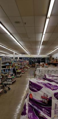 The Salvage Store Discount Grocery08