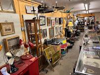 Larry's Antiques09