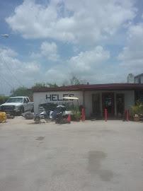 Hele's Used Auto Parts09