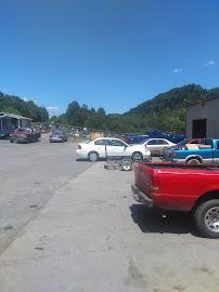 Blountville Auto Salvage010