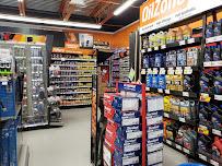 AutoZone Auto Parts010