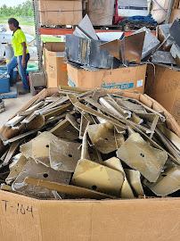 Veterans Metal Recycling010