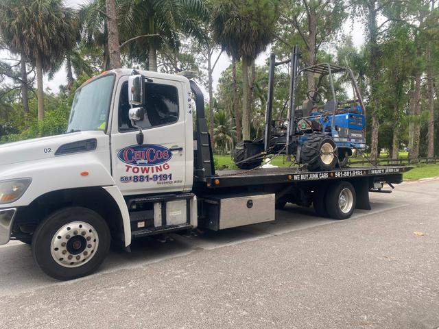 Chico's Towing and Junk Cars, West Palm Beach, Florida