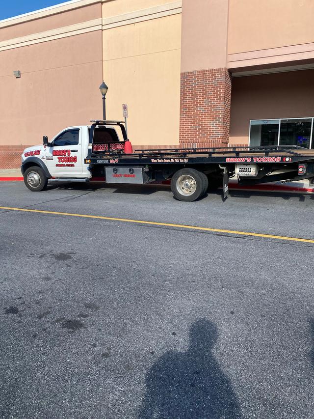 Harry's Towing Service, Nashville, Tennessee