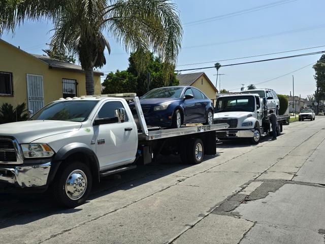 Periquillo Towing, Los Angeles, California