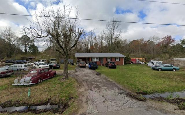 Green's Wrecker Services, Maple Hill, North Carolina