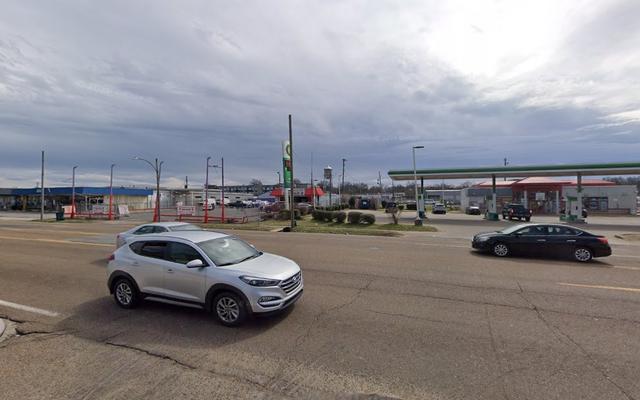 Brown's Tires, Memphis, Tennessee