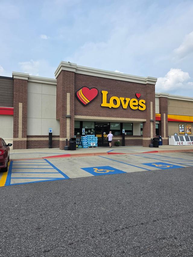 Love's Travel Stop, Hamilton, Alabama