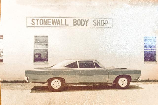 Stonewall Body Shop, Stonewall, Texas
