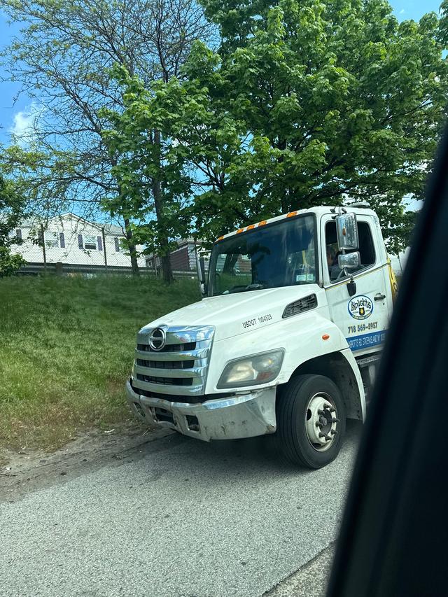Knights Collision Experts Inc, Brooklyn, New York