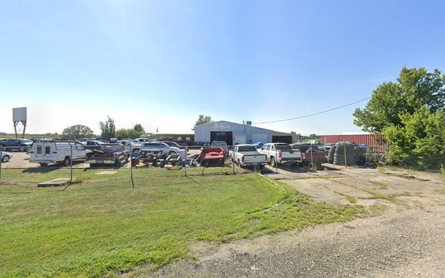 S & S Auto Body & Collision, Paxico, Kansas