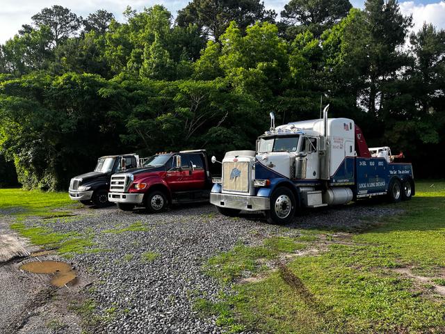 Muddy Tows Towing and Recovery