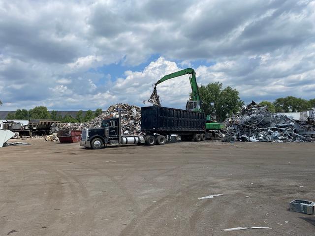 Illiana Semi Truck & Trailer Recycling