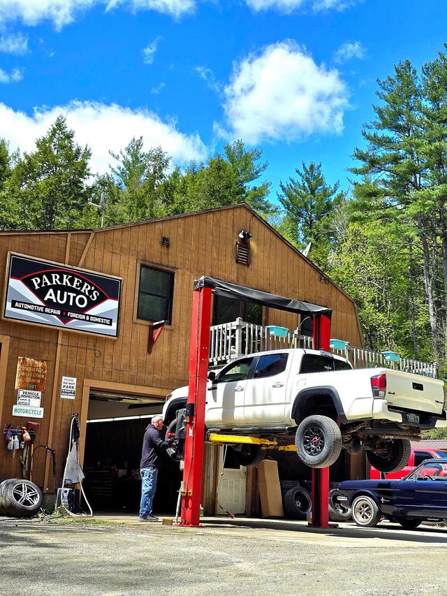 Parker's Auto, Chesterfield, New Hampshire