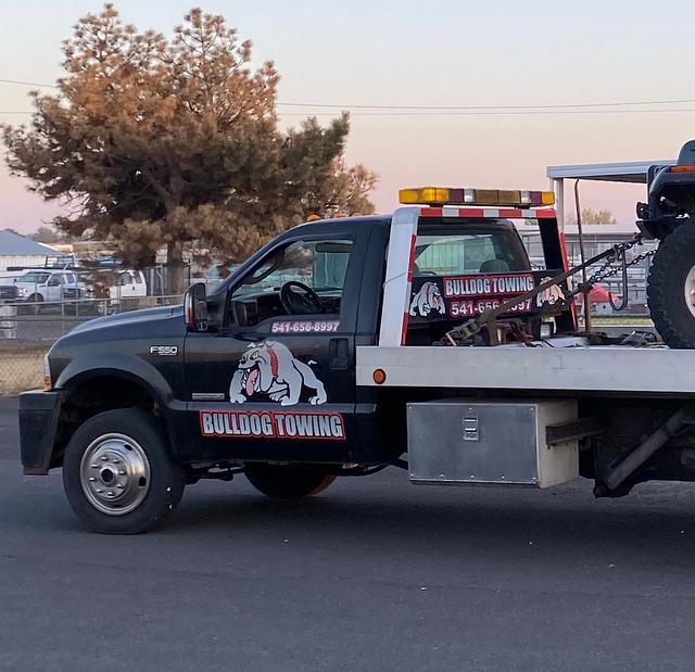 Bulldog Towing & Recovery