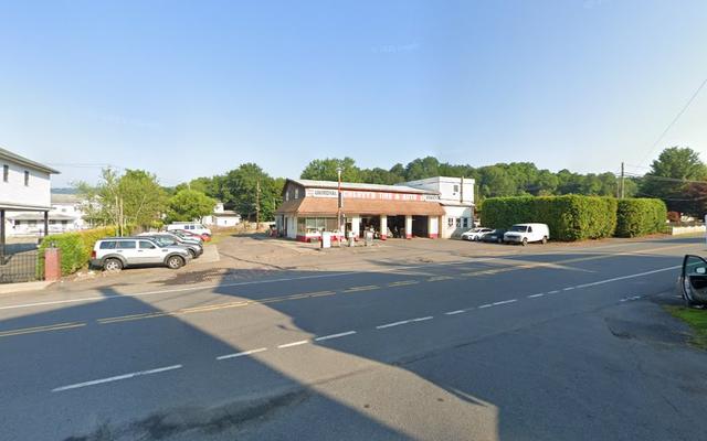 Chervys Auto Repair, Plymouth Meeting, Pennsylvania