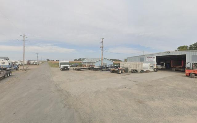 Tops Towing & Garage, East Lewistown, Ohio
