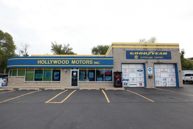 Hollywood Motors Inc, Brookfield, Illinois
