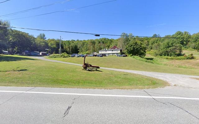 Dave's Skunk Hollow Sales & Service, Hartland, Vermont