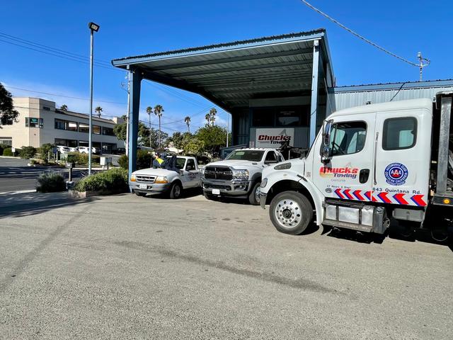 Chuck's Towing