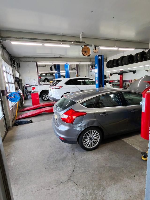 Chip's Auto Center