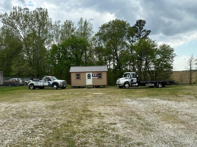 D&D Wrecker Service, McKenzie, Tennessee