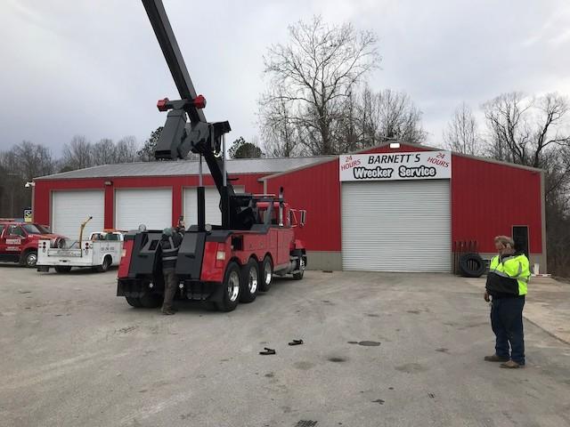 Barnett's Wrecker Service & Repair