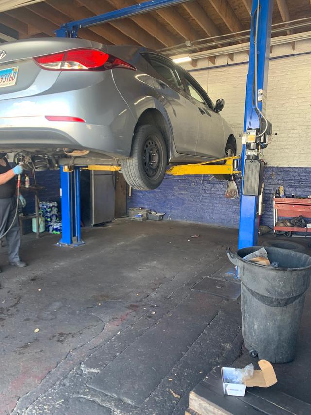 George's Automotive Repair, Chicago, Illinois