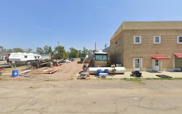 D & L Service & Tire, Woonsocket, South Dakota