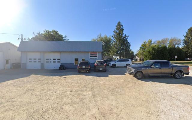 Earlville Auto, Earlville, Iowa