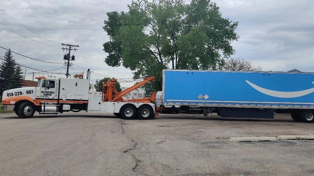INTERSTATE TOWING, Lake Bluff, Illinois