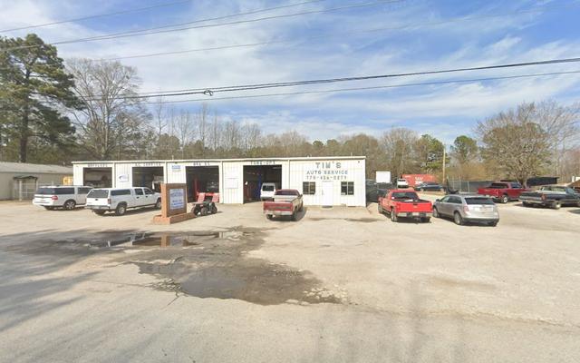 Hueys Wrecker Service, Temple, Georgia