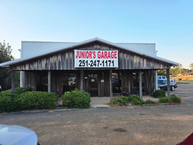 Junior's Garage