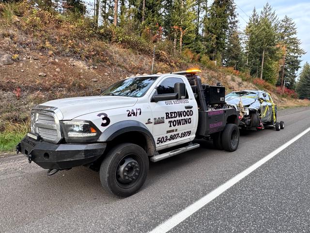 Redwood & Son 24/7 Towing & Heavy Wrecker LLC
