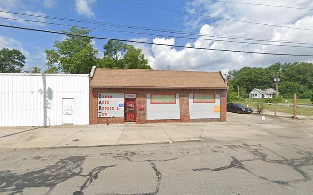 Davis Auto Repair and Tow, North Kansas City, Missouri
