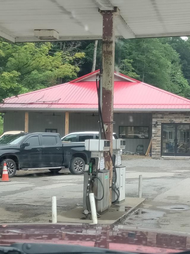 Holly River Grocery