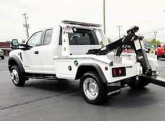 Larrys Towing & Recovery